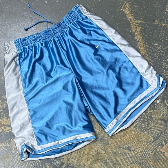 Nike | Shorts | Nike Shiny Carolina 